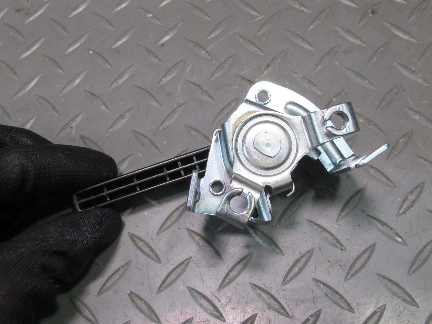 2003-2007 Lexus UZJ100L LX470 Rear Trunk Lid Liftgate Inner Open Release Handle