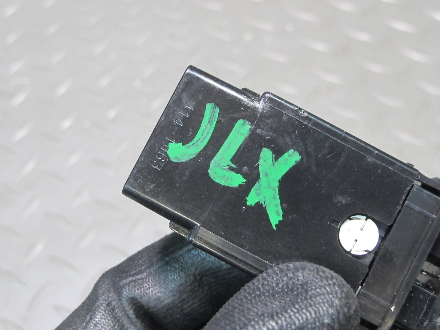 2003-2007 Lexus UZJ100L LX470 Gear Transmission Pattern PWR 2ND Switch Button