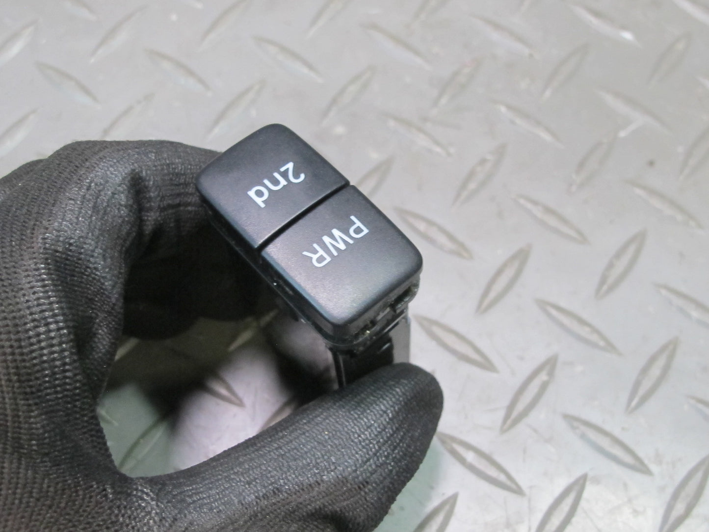 2003-2007 Lexus UZJ100L LX470 Gear Transmission Pattern PWR 2ND Switch Button