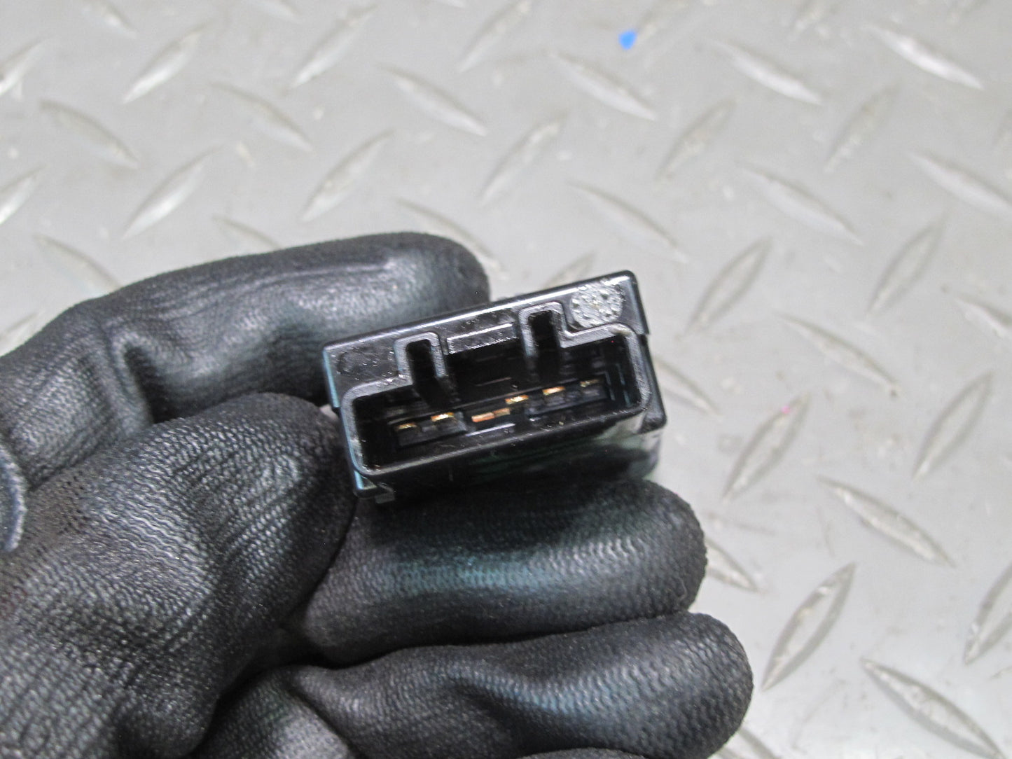 2003-2007 Lexus UZJ100L LX470 Gear Transmission Pattern PWR 2ND Switch Button