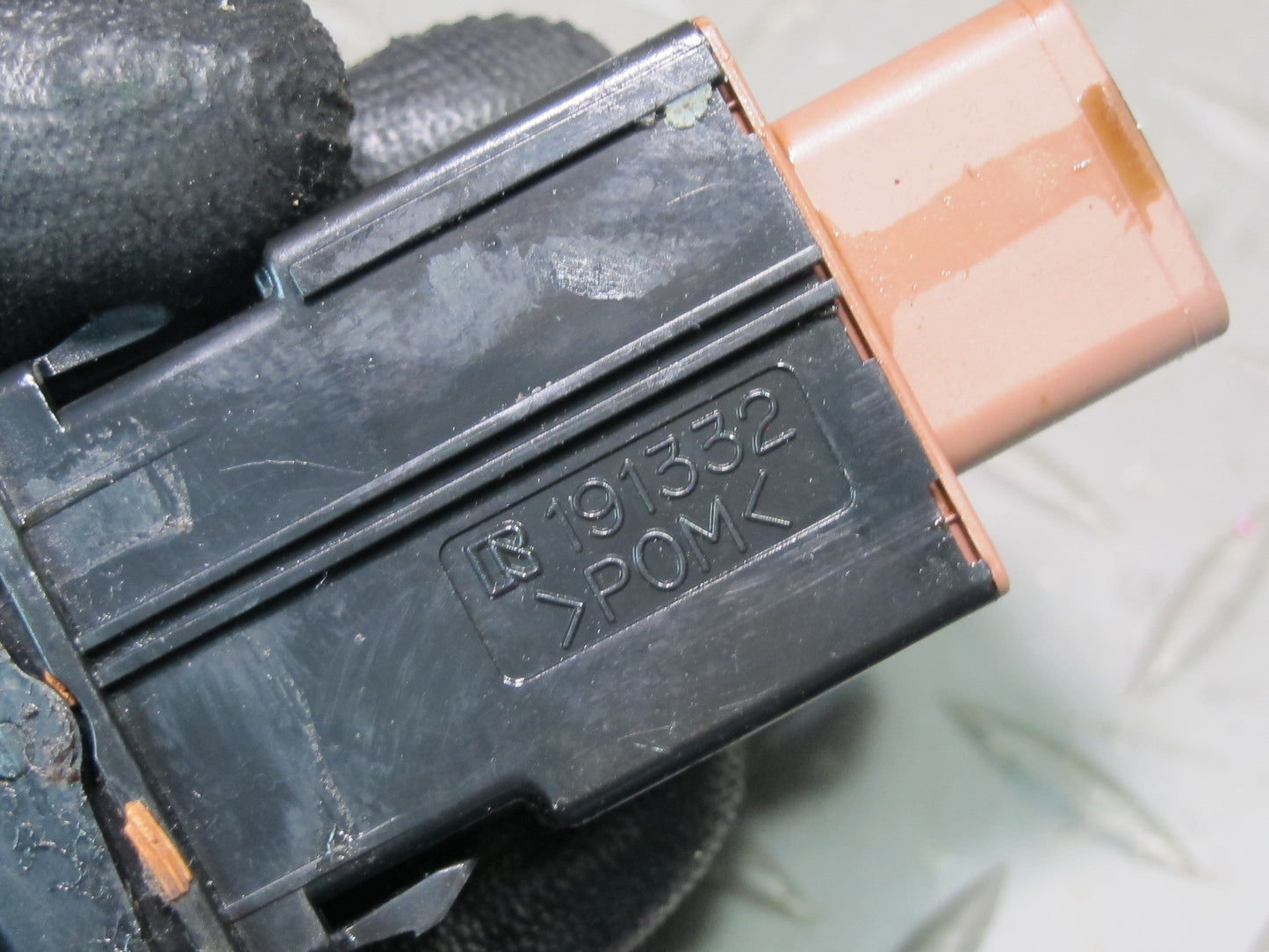 2003-2007 Lexus UZJ100L LX470 Right Heated Seat Heater Button Switch