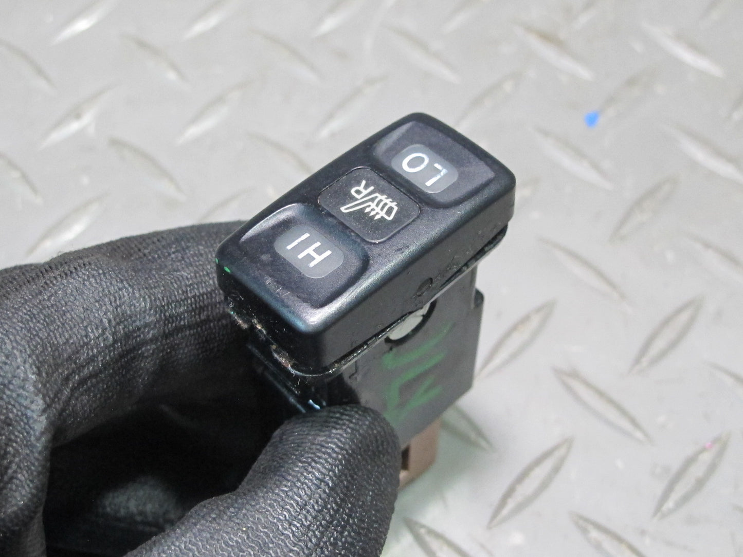 2003-2007 Lexus UZJ100L LX470 Right Heated Seat Heater Button Switch