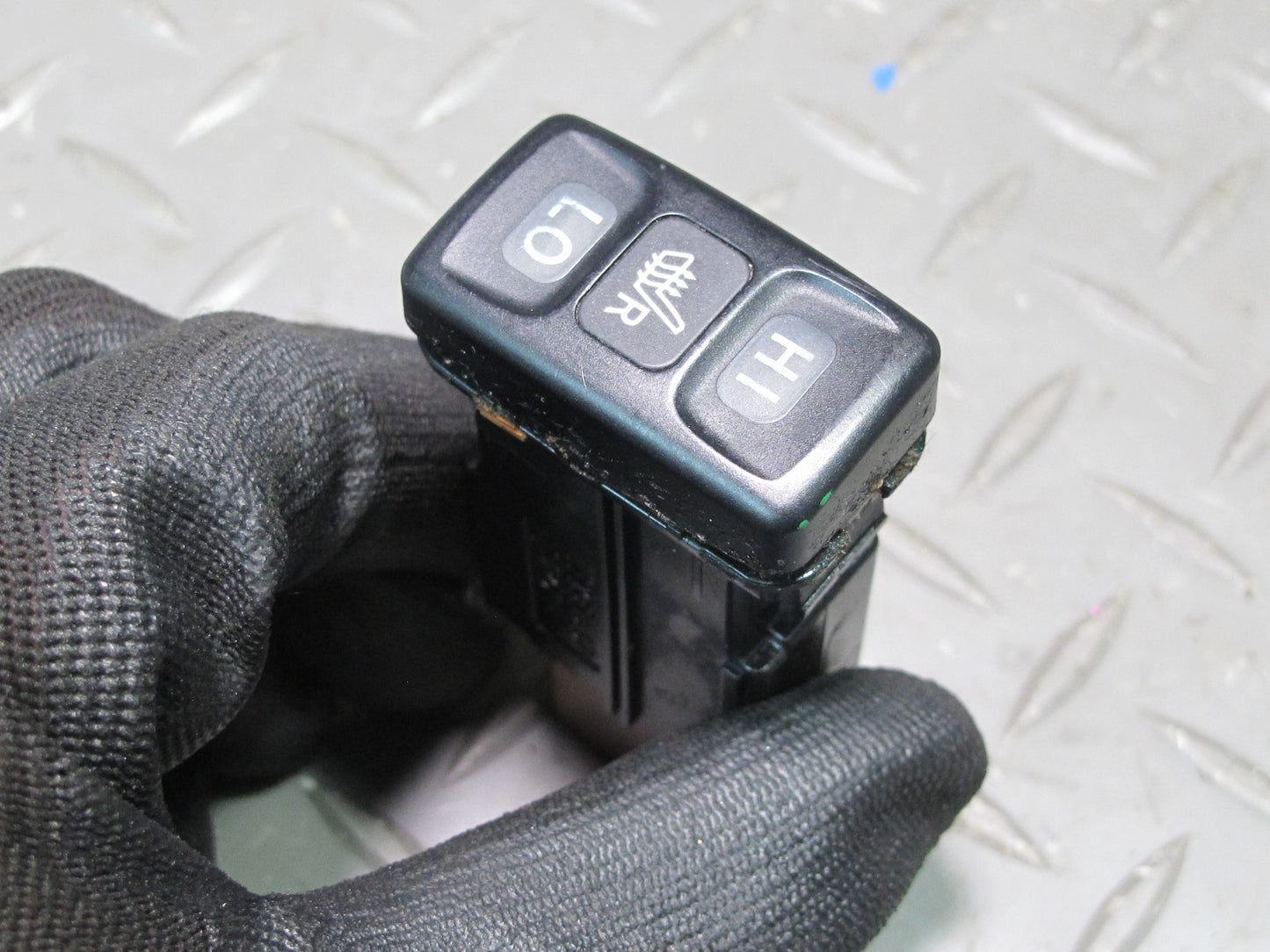 2003-2007 Lexus UZJ100L LX470 Right Heated Seat Heater Button Switch