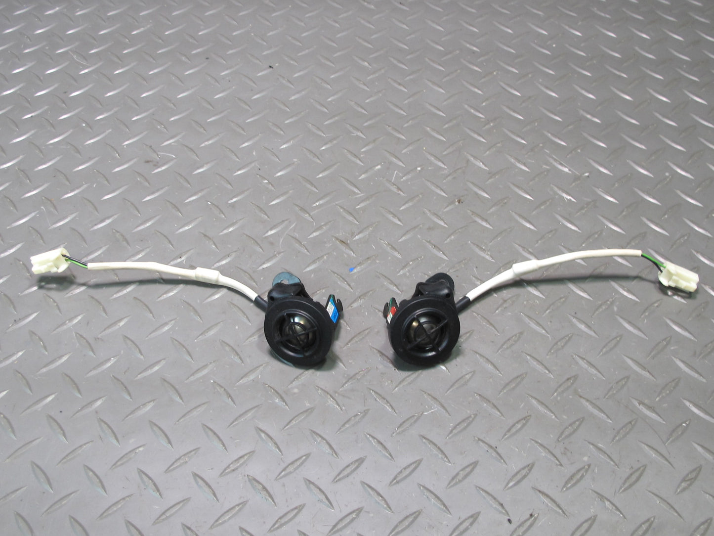 2003-2007 Lexus UZJ100L LX470 Mark Levinson Front Tweeter Speaker Set of 2