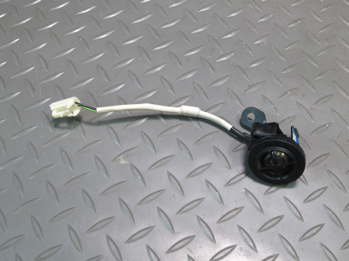 2003-2007 Lexus UZJ100L LX470 Mark Levinson Front Tweeter Speaker Set of 2