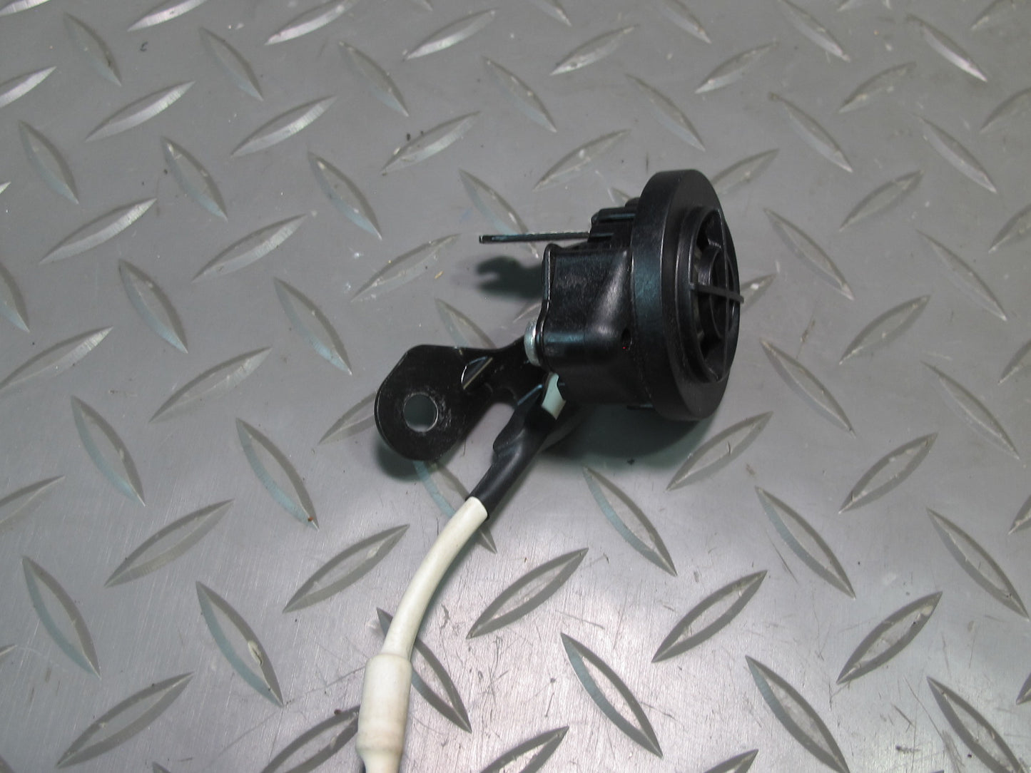 2003-2007 Lexus UZJ100L LX470 Mark Levinson Front Tweeter Speaker Set of 2