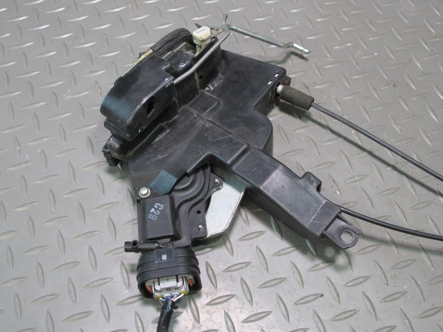 2003-2007 Lexus UZJ100L LX470 Front Right Door Lock Latch Actuator W/ Handle