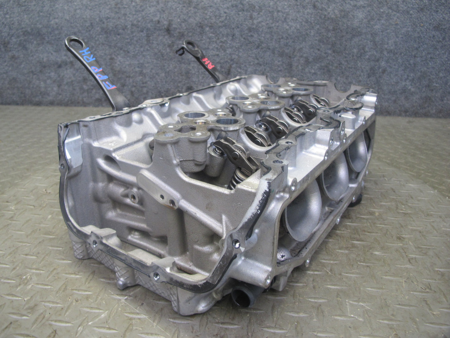 17-23 Porsche Panamera 971 2.9L Csza Engine Motor Right Cylinder Head 43k Miles