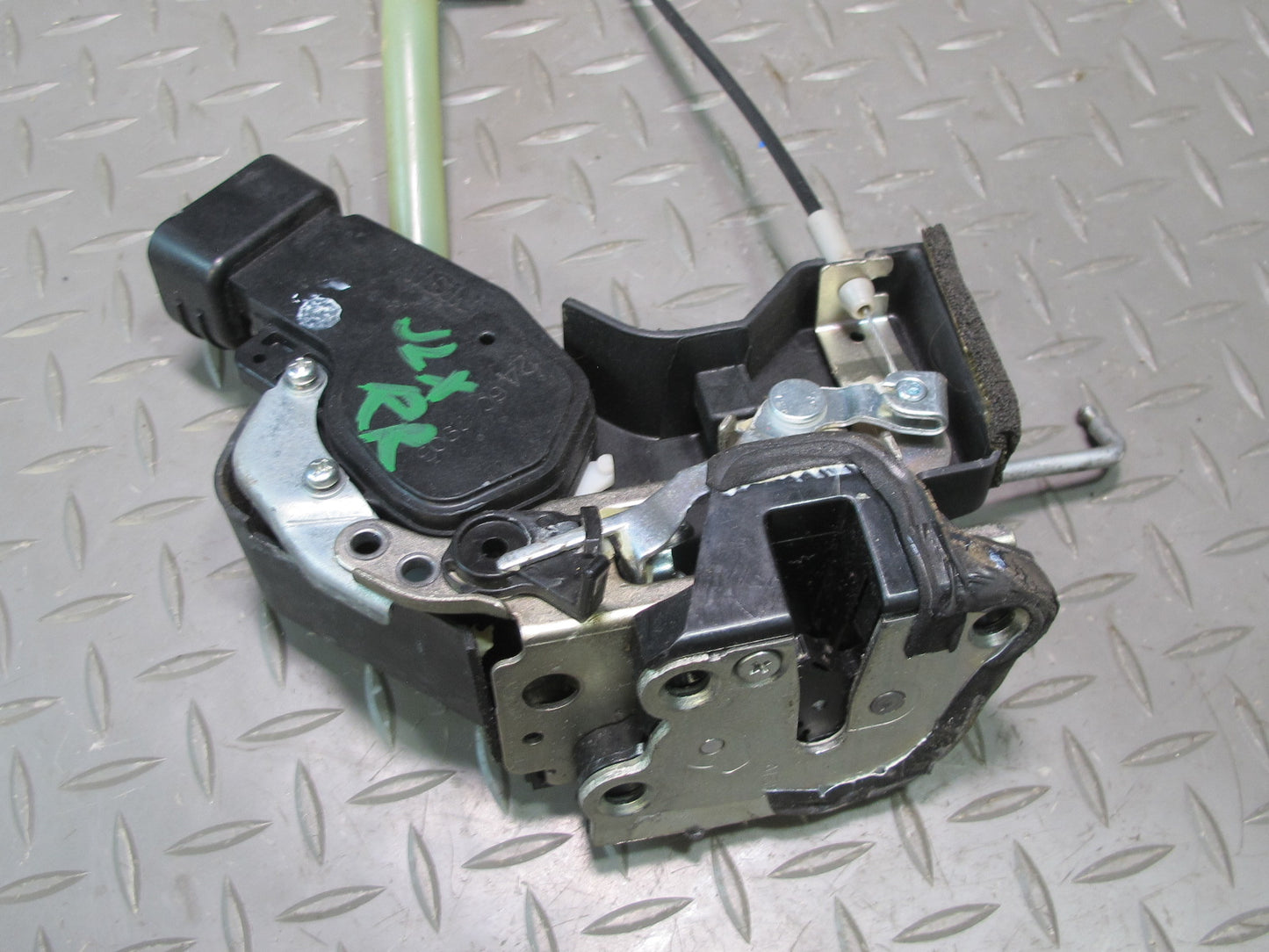 2003-2007 Lexus UZJ100L LX470 Rear Right Door Lock Latch Actuator W/ Handle