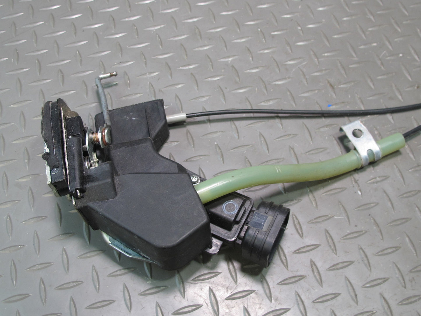 2003-2007 Lexus UZJ100L LX470 Rear Right Door Lock Latch Actuator W/ Handle