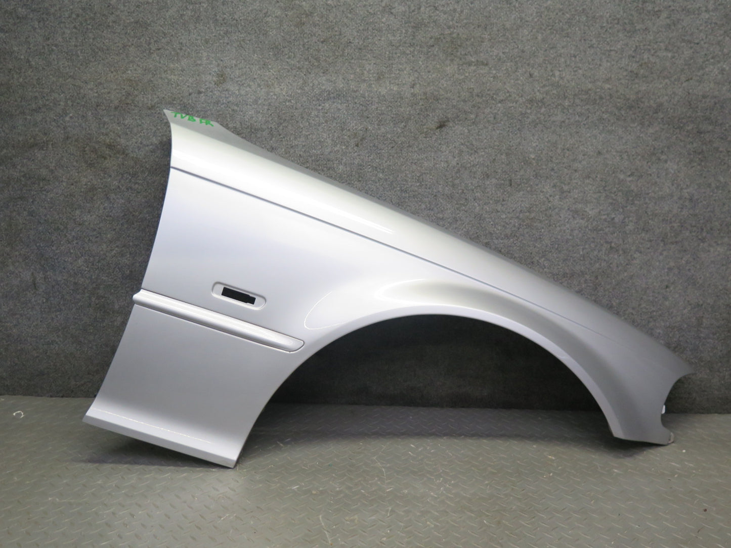 01-03 BMW E46 330ci Coupe Convertible Front Right Fender Shell Cover Panel OEM