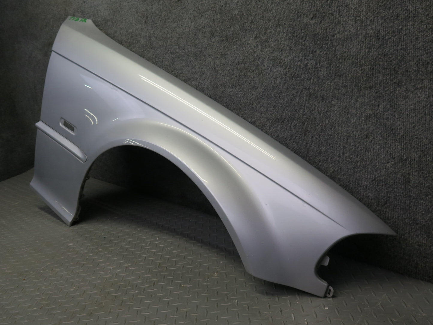 01-03 BMW E46 330ci Coupe Convertible Front Right Fender Shell Cover Panel OEM