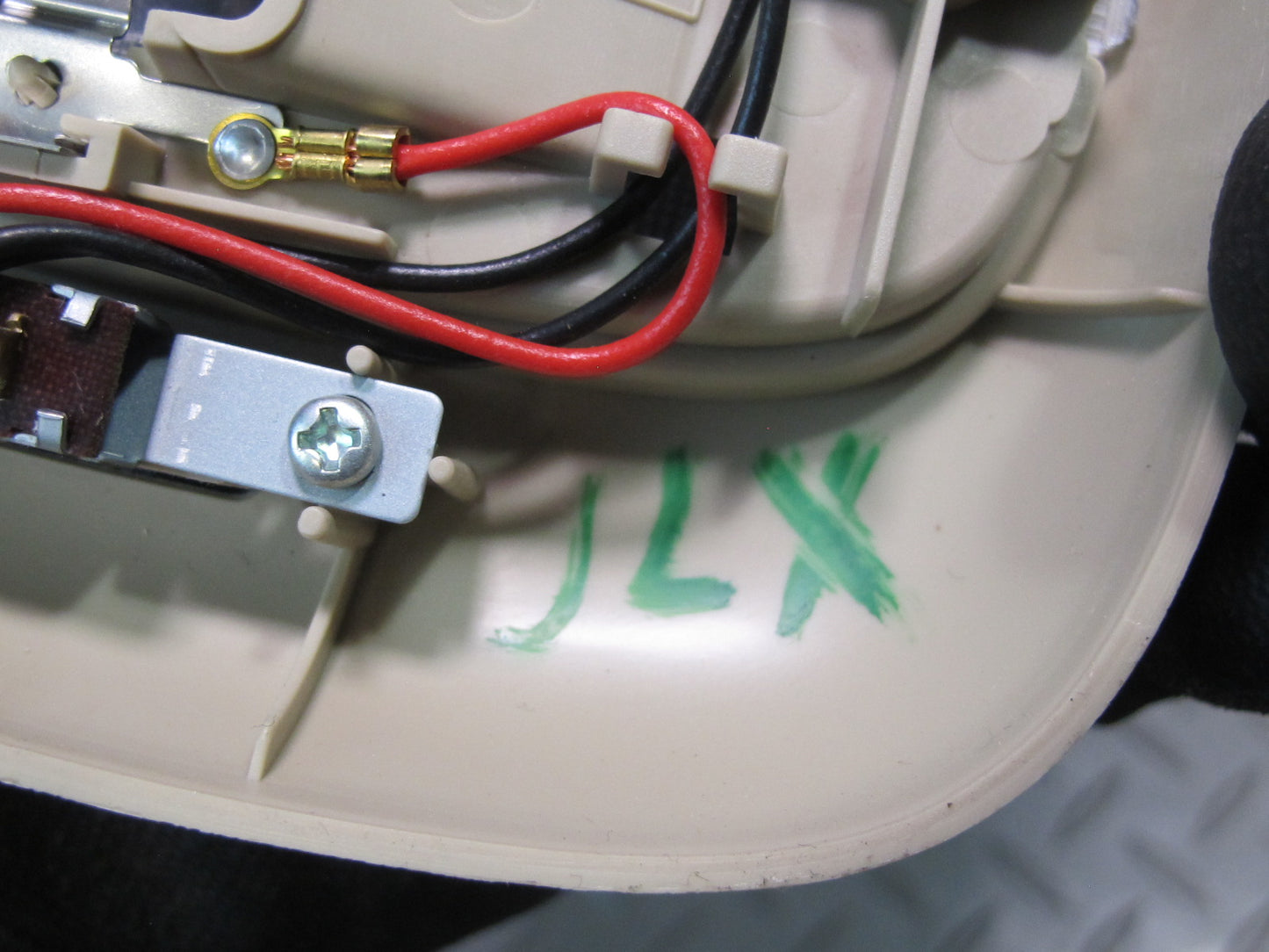 2003-2007 Lexus UZJ100L LX470 Upper Roof Overhead Console Dome Light Lamp Set