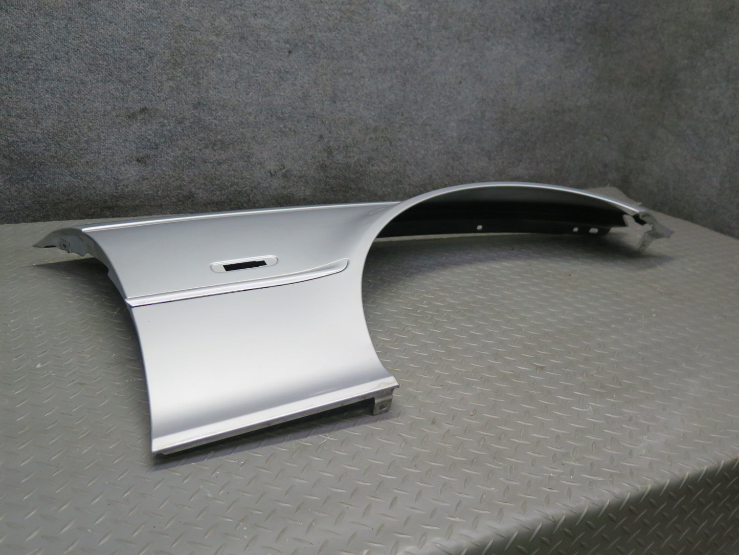 01-03 BMW E46 330ci Coupe Convertible Front Right Fender Shell Cover Panel OEM