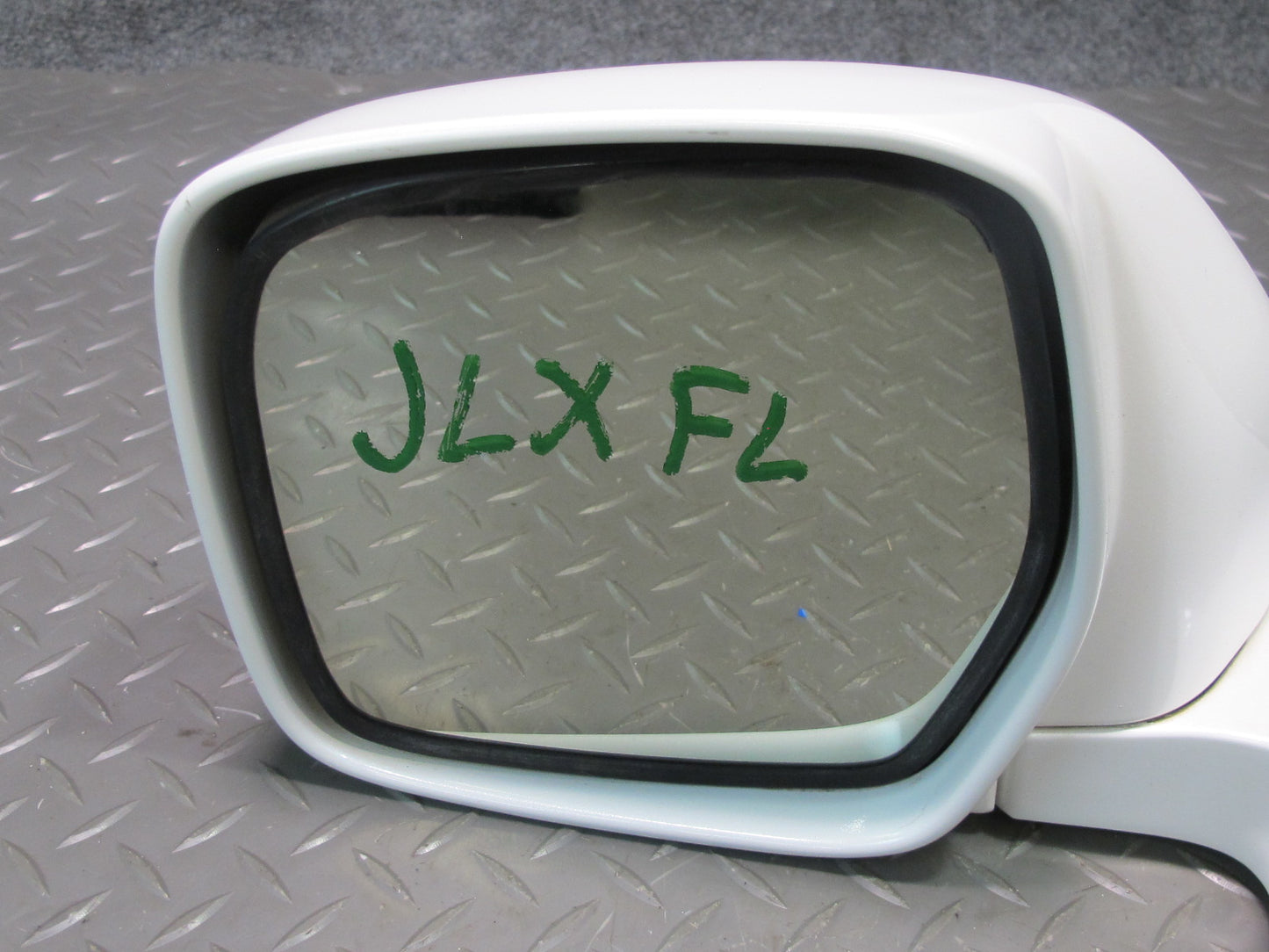 2006-2007 Lexus UZJ100L LX470 Left Door Heated Exterior Side View Power Mirror