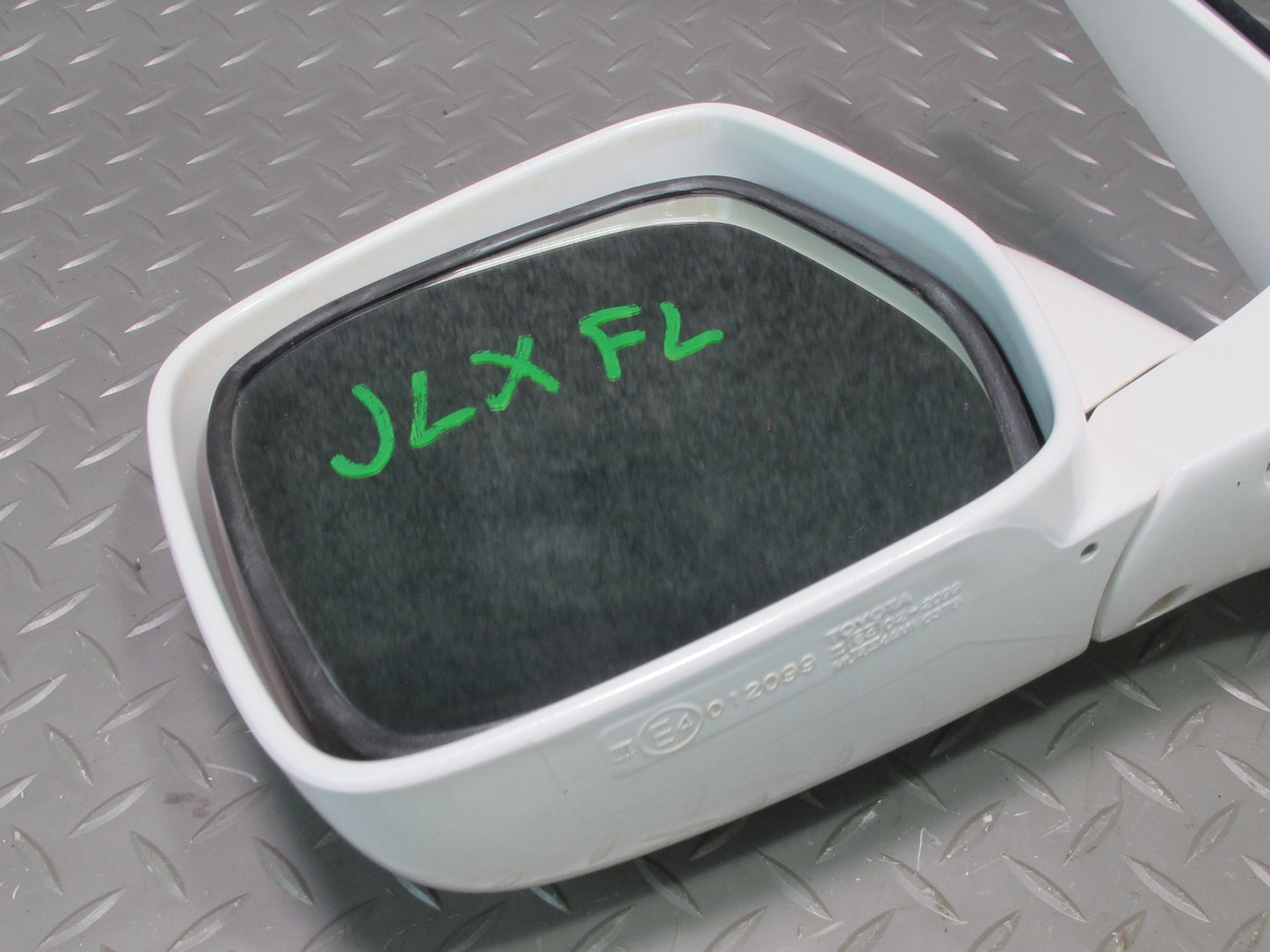 2006-2007 Lexus UZJ100L LX470 Left Door Heated Exterior Side View Power Mirror