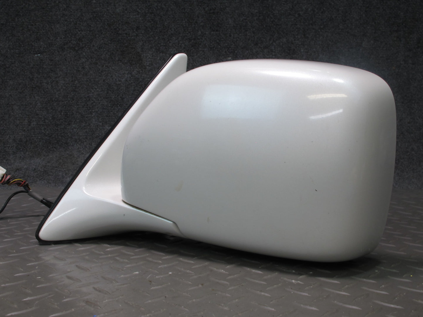 2006-2007 Lexus UZJ100L LX470 Left Door Heated Exterior Side View Power Mirror