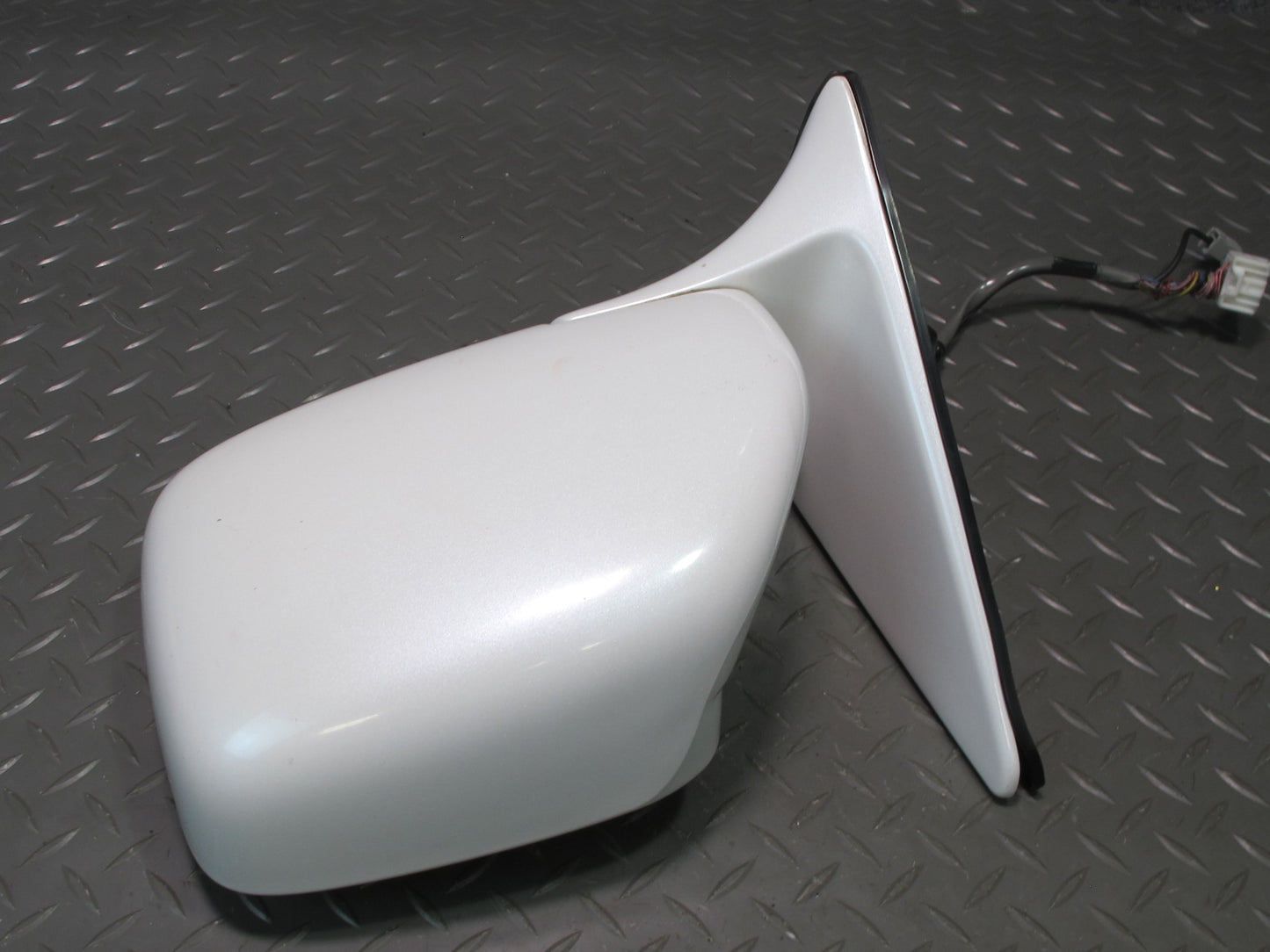 2006-2007 Lexus UZJ100L LX470 Left Door Heated Exterior Side View Power Mirror