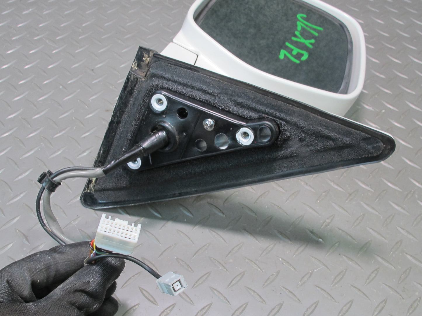 2006-2007 Lexus UZJ100L LX470 Left Door Heated Exterior Side View Power Mirror