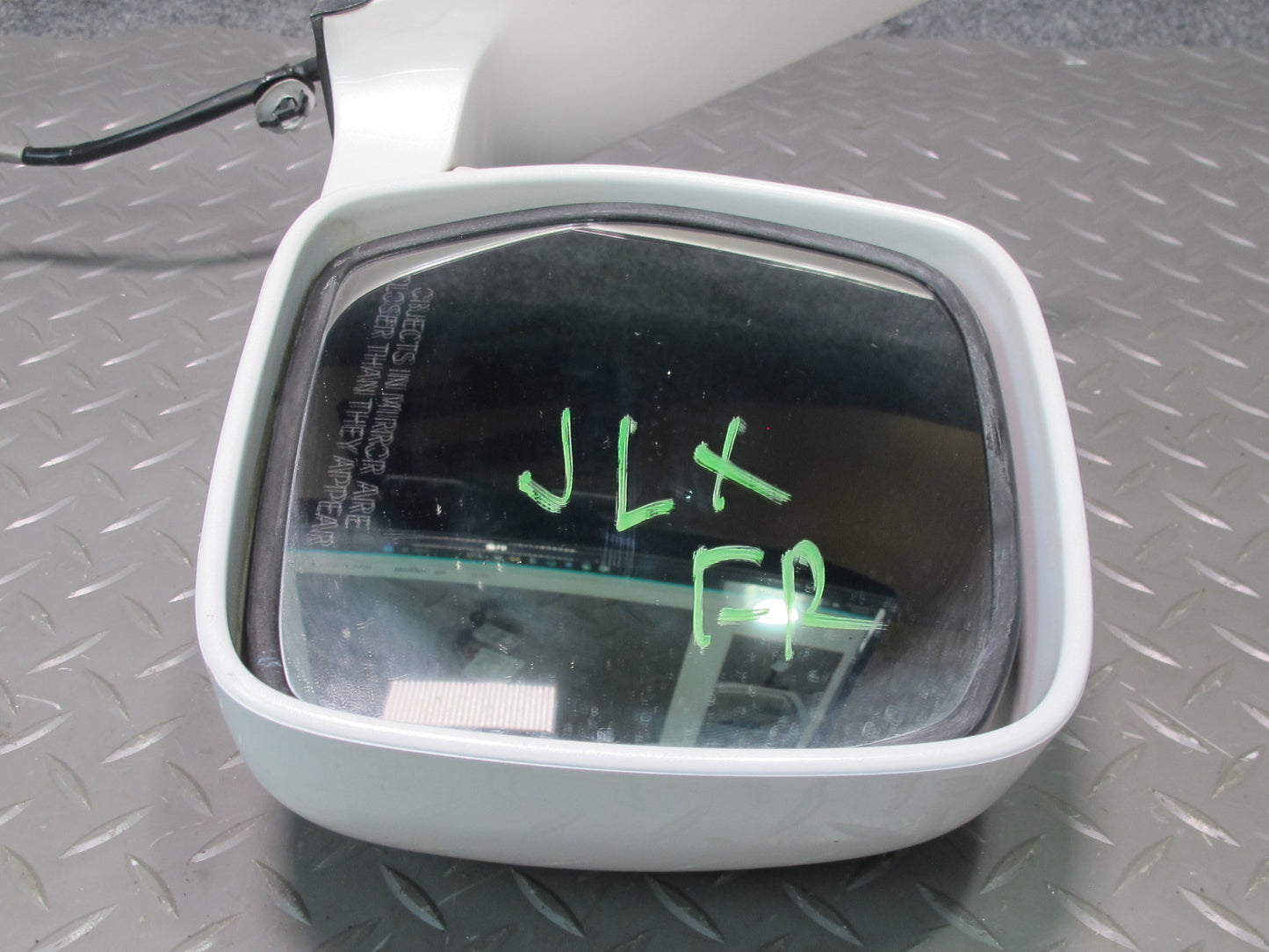 2006-2007 Lexus UZJ100L LX470 Right Door Heated Exterior Side View Power Mirror