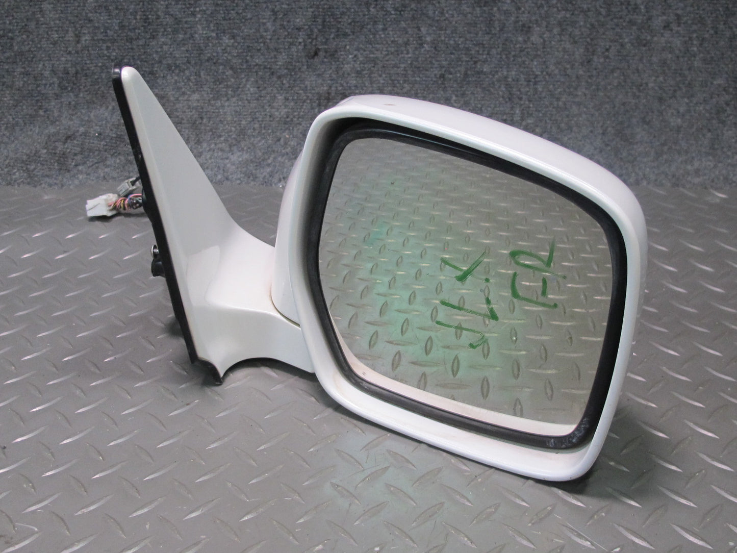 2006-2007 Lexus UZJ100L LX470 Right Door Heated Exterior Side View Power Mirror