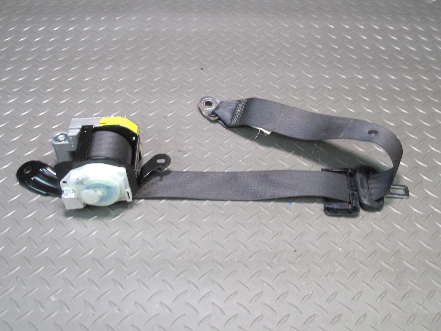 08 LEXUS USE20L IS-F REAR LEFT RIGHT SEATBELT RETRACTOR SET OEM