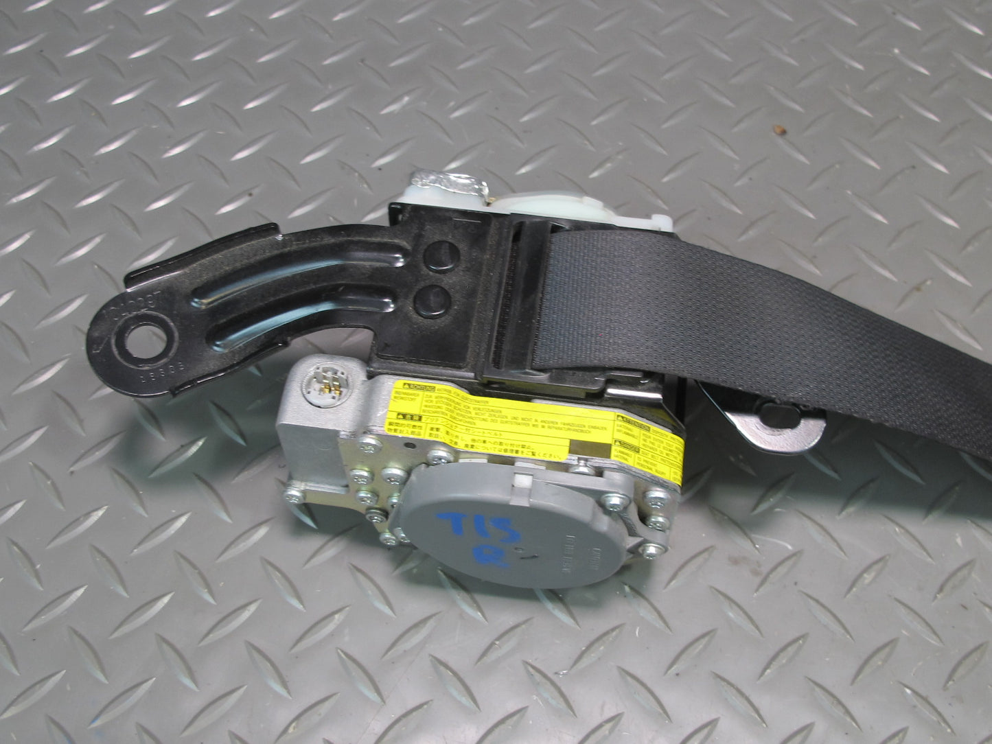 08 LEXUS USE20L IS-F REAR LEFT RIGHT SEATBELT RETRACTOR SET OEM