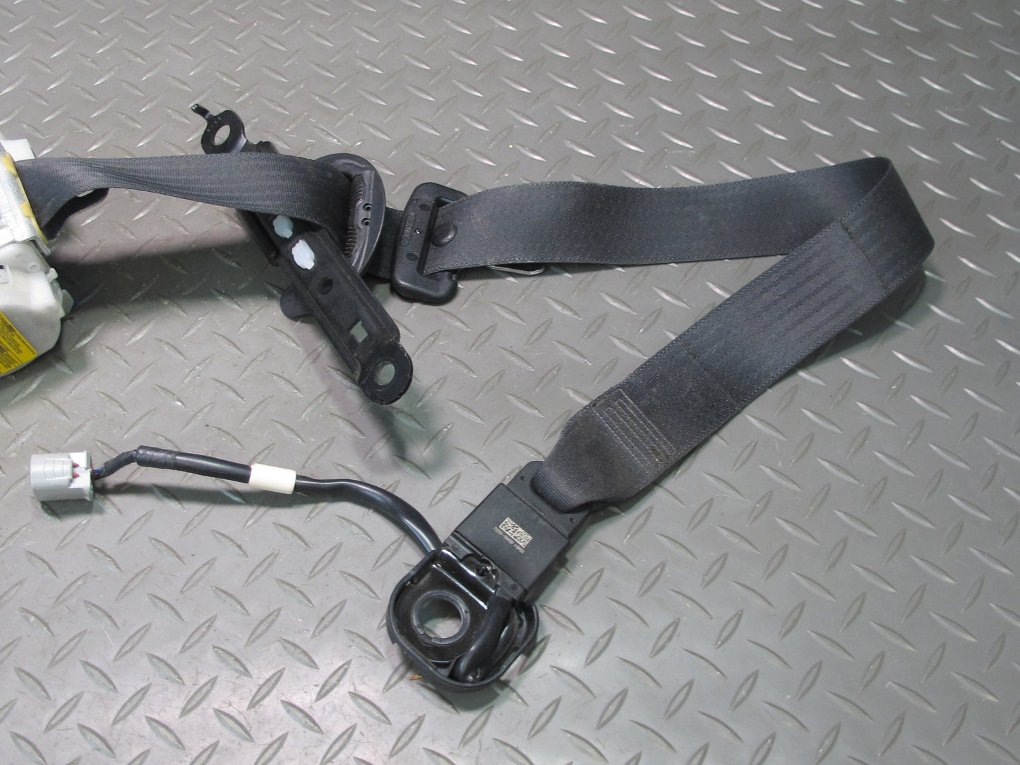 2008 LEXUS USE20L IS-F FRONT LEFT RIGHT SEATBELT RETRACTOR SET OEM