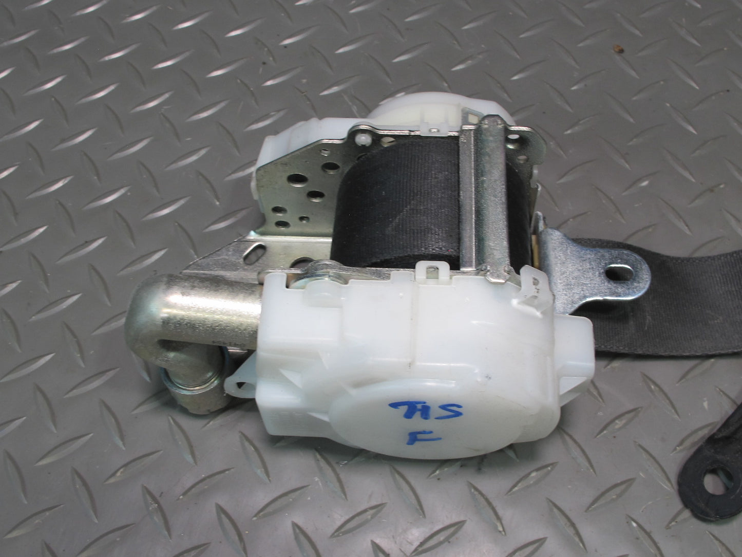 2008 LEXUS USE20L IS-F FRONT LEFT RIGHT SEATBELT RETRACTOR SET OEM