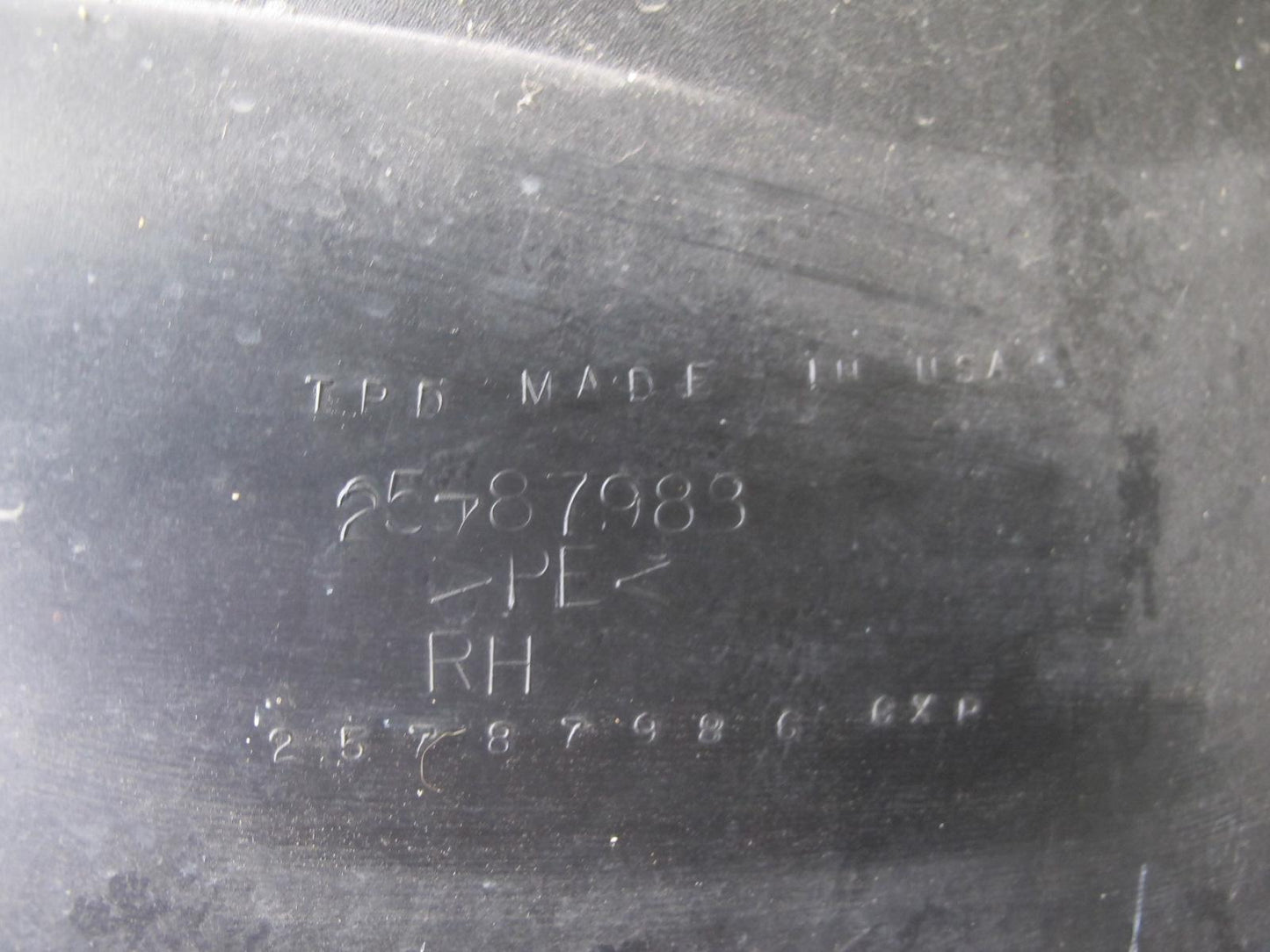 06-09 Pontiac Solstice 2.4L Front Right Fender Liner Splash Shield Guard OEM