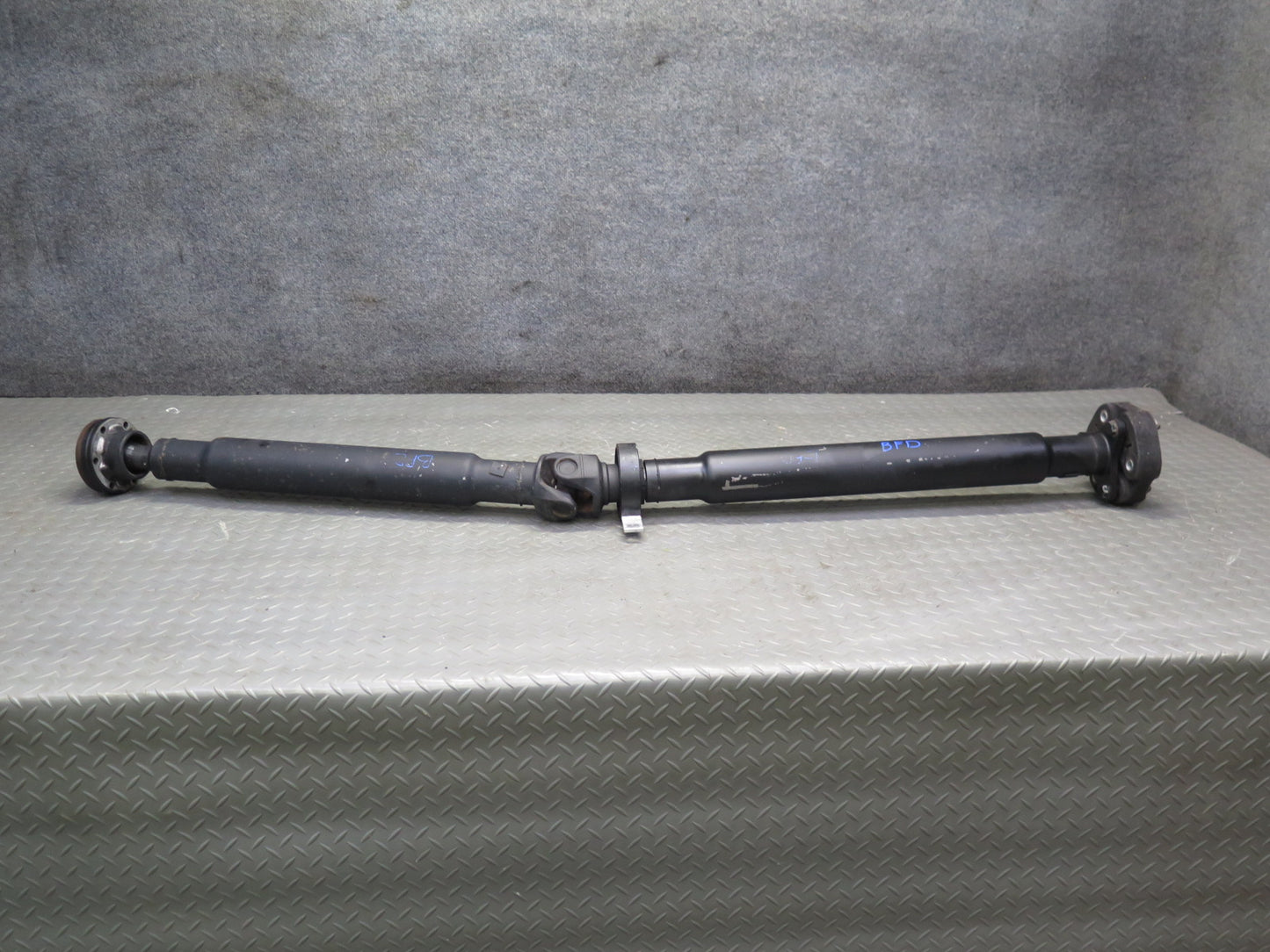 2006-2010 BMW E60 M5 SMG Rear Driveshaft Drive Shaft 2282720 55k Miles