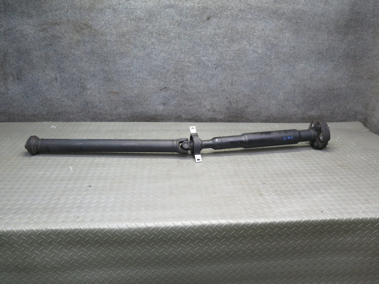 08-13 BMW E92 E93 335I N54 RWD A/T Rear Drive Shaft Driveshaft 7574678 64K OEM