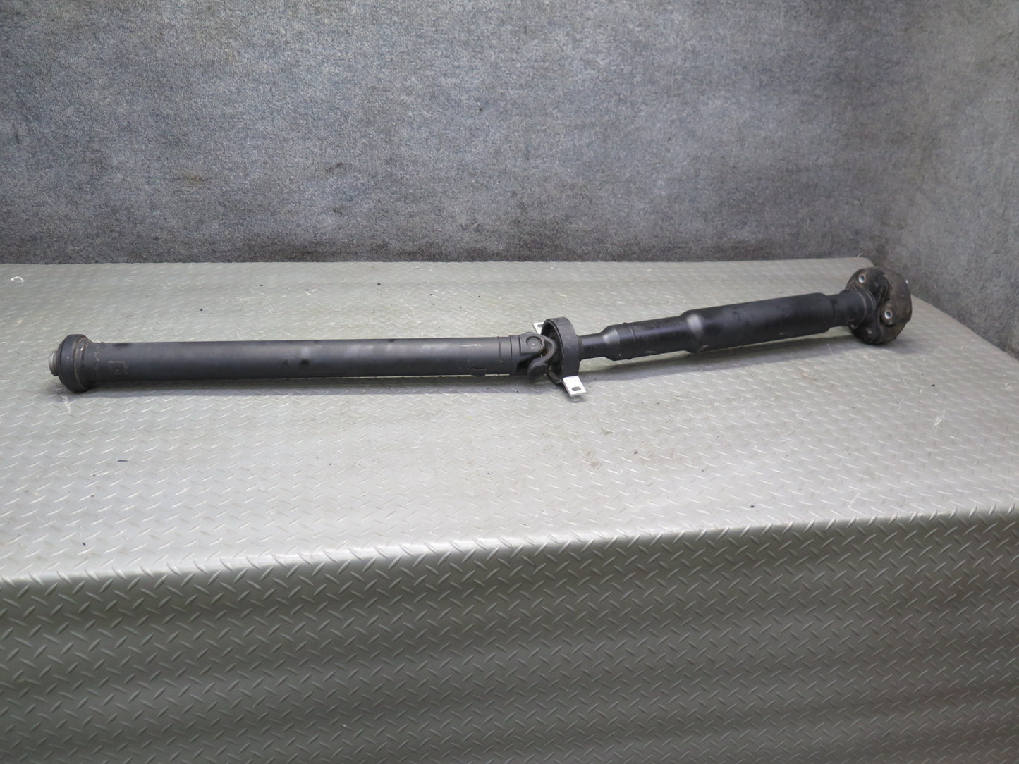 08-13 BMW E92 E93 335I N54 RWD A/T Rear Drive Shaft Driveshaft 7574678 64K OEM
