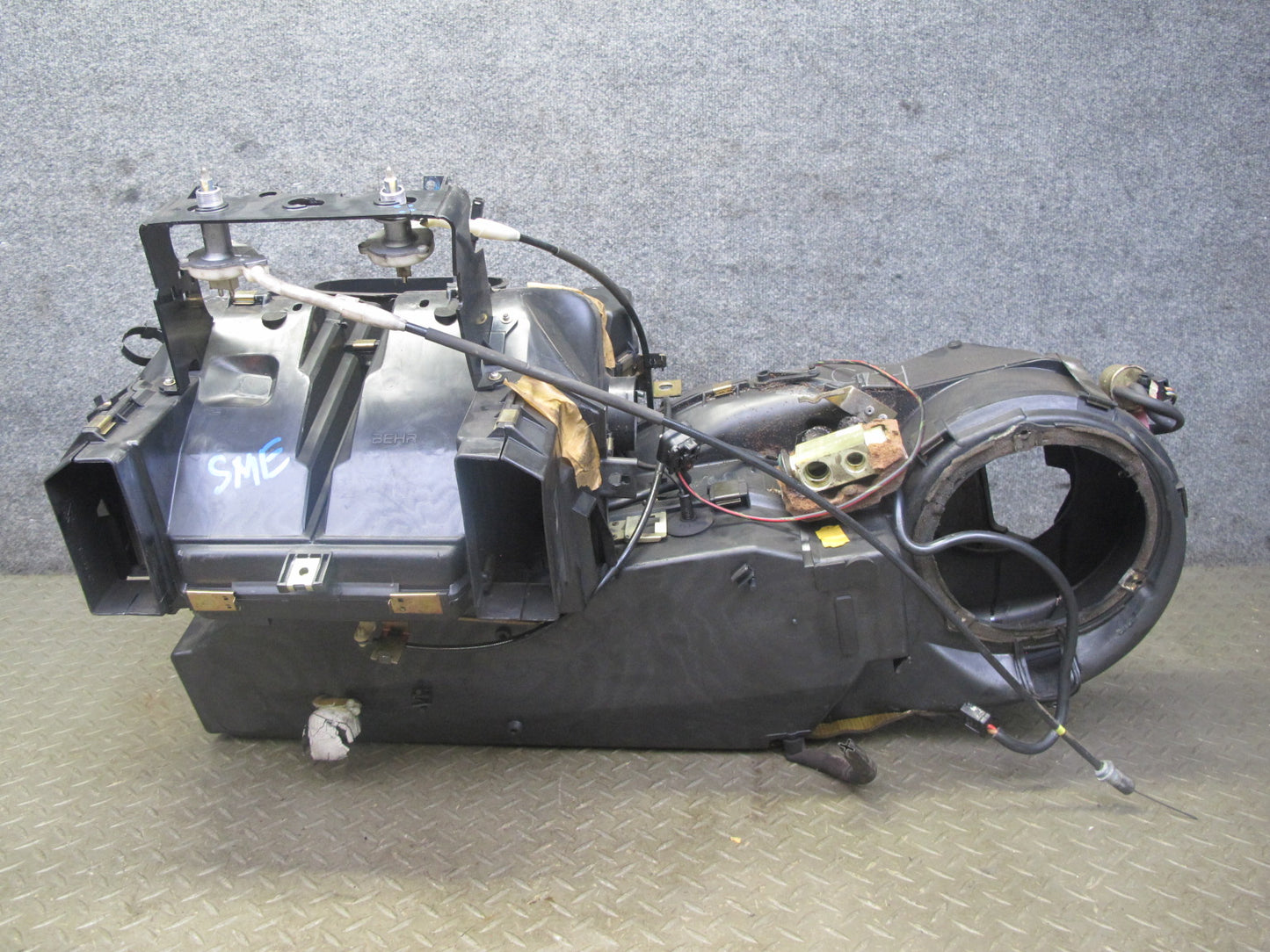 82-85 Mercedes W123 A/C Air Condition Evaporator Heater Climate Box OEM