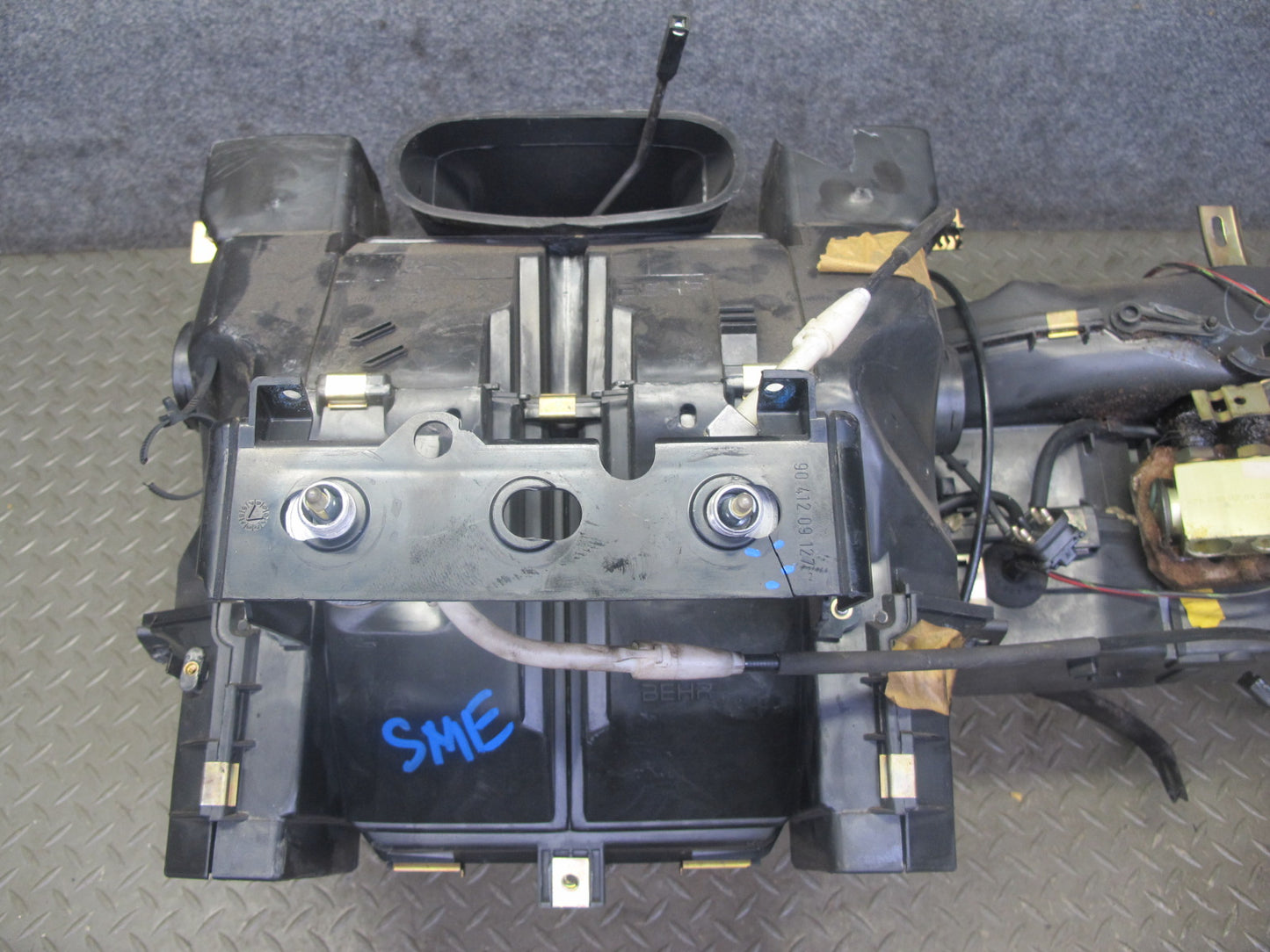 82-85 Mercedes W123 A/C Air Condition Evaporator Heater Climate Box OEM