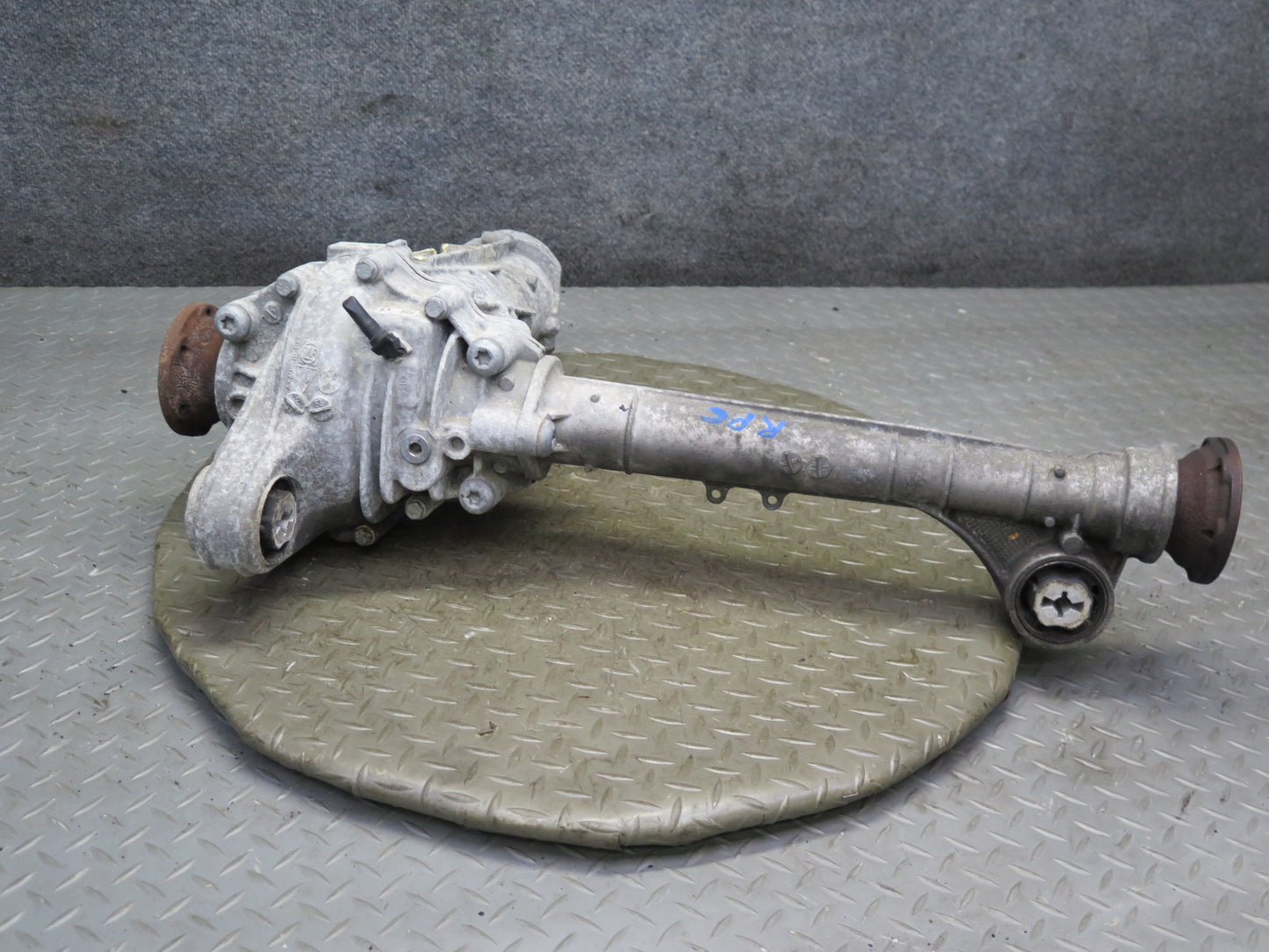 2011-2014 Porsche Cayenne 958 4.8L Turbo Front Axle Differential Carrier 2.92