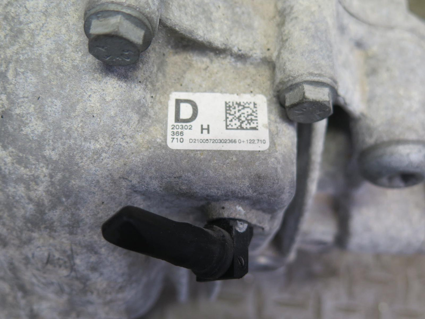 2011-2014 Porsche Cayenne 958 4.8L Turbo Front Axle Differential Carrier 2.92