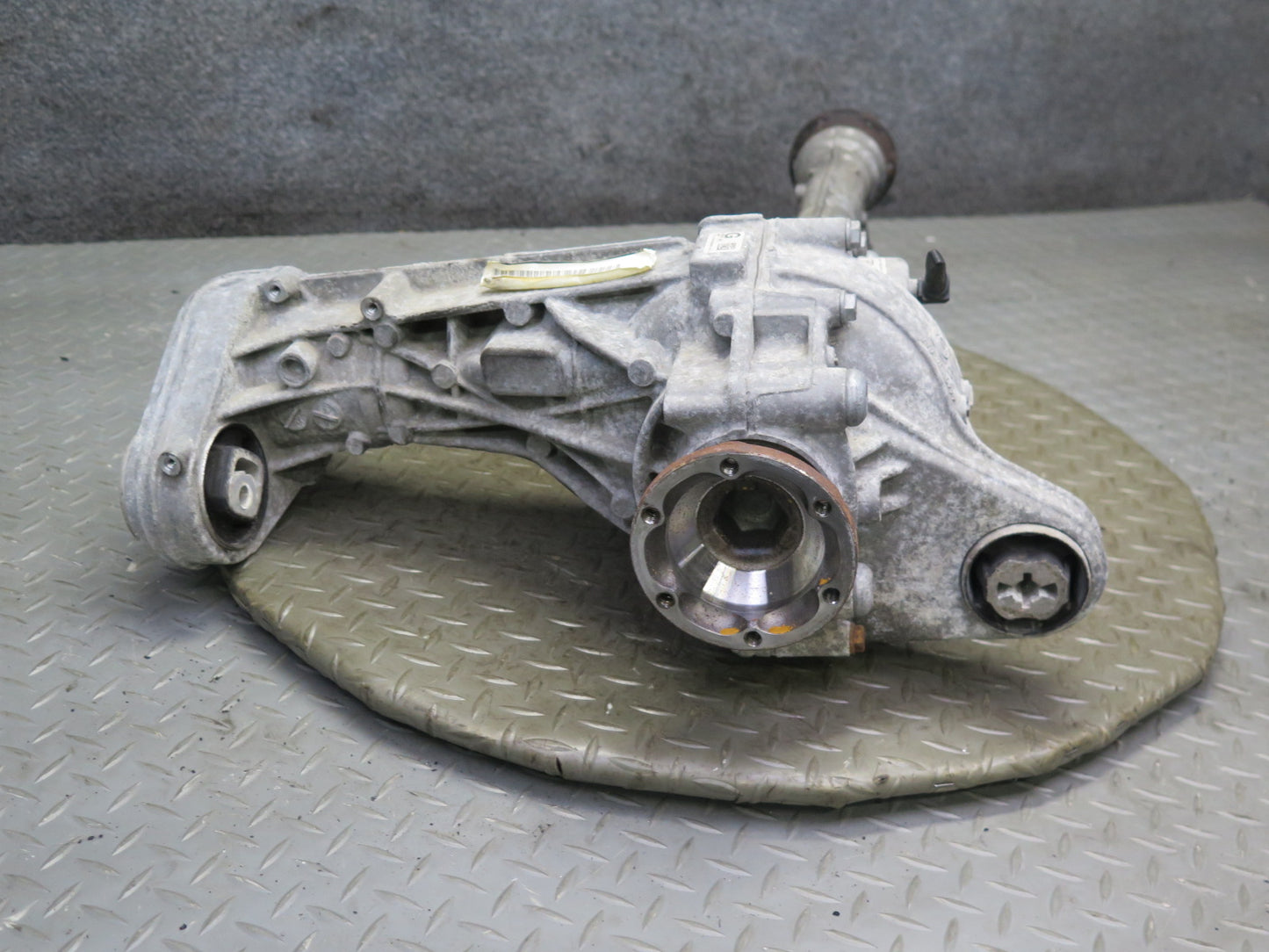 2011-2014 Porsche Cayenne 958 4.8L Turbo Front Axle Differential Carrier 2.92
