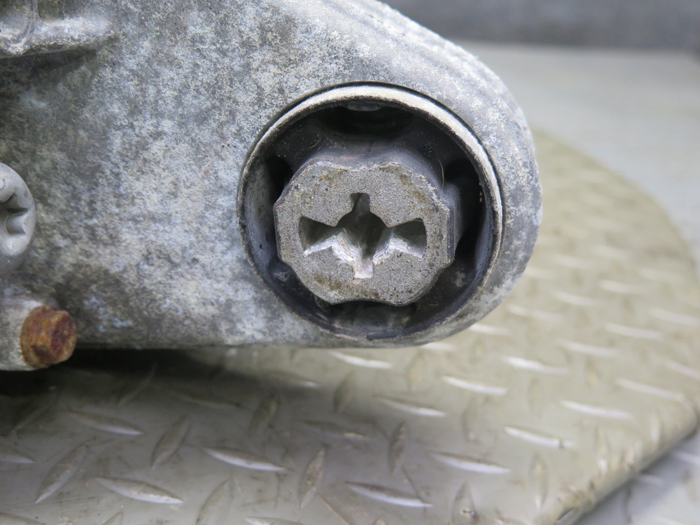 2011-2014 Porsche Cayenne 958 4.8L Turbo Front Axle Differential Carrier 2.92