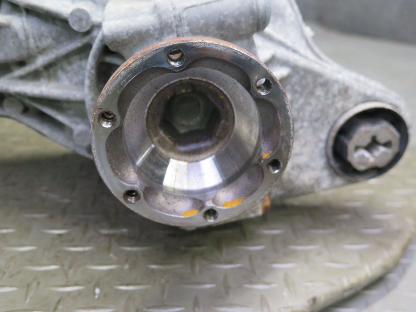 2011-2014 Porsche Cayenne 958 4.8L Turbo Front Axle Differential Carrier 2.92