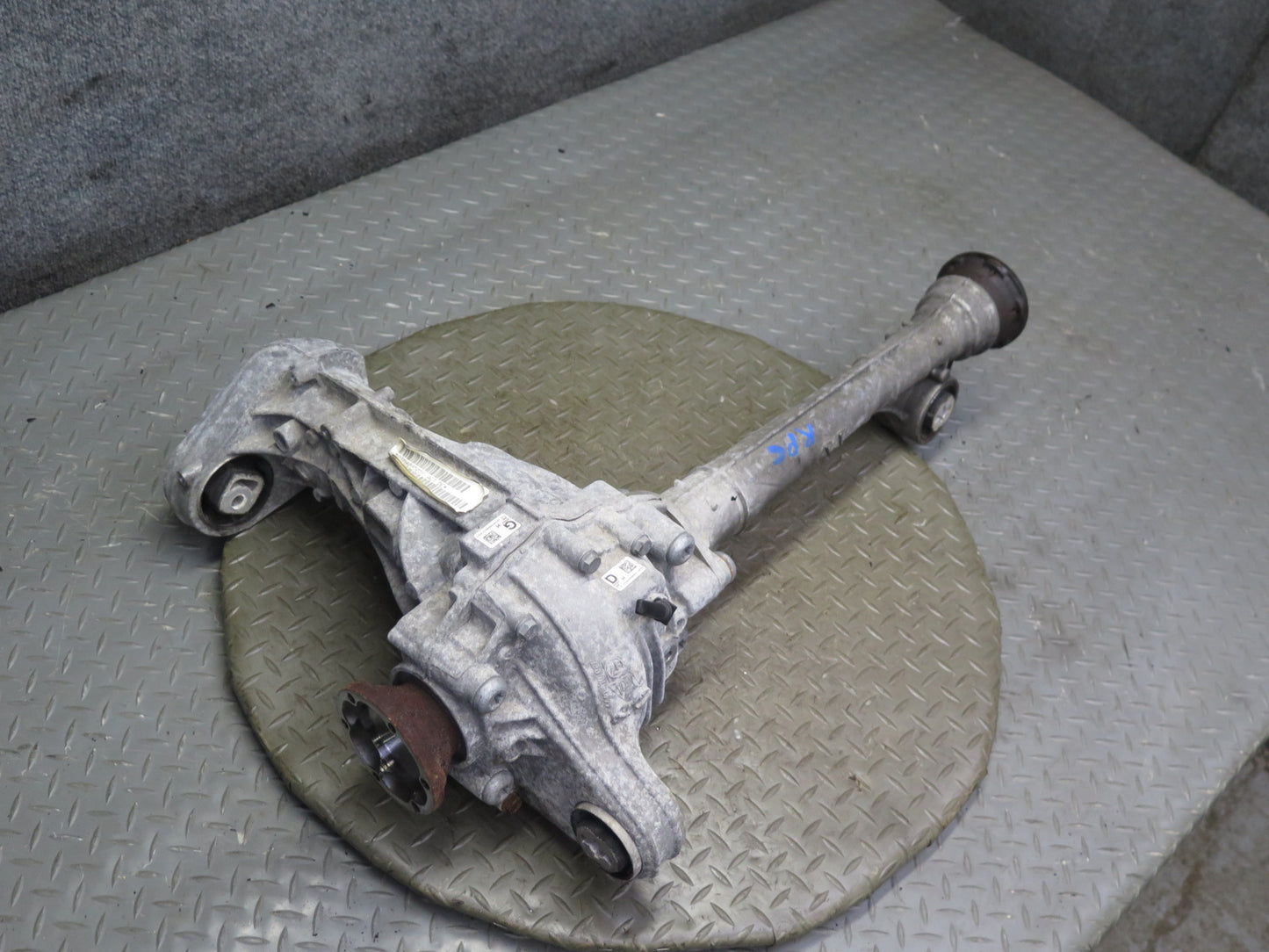 2011-2014 Porsche Cayenne 958 4.8L Turbo Front Axle Differential Carrier 2.92