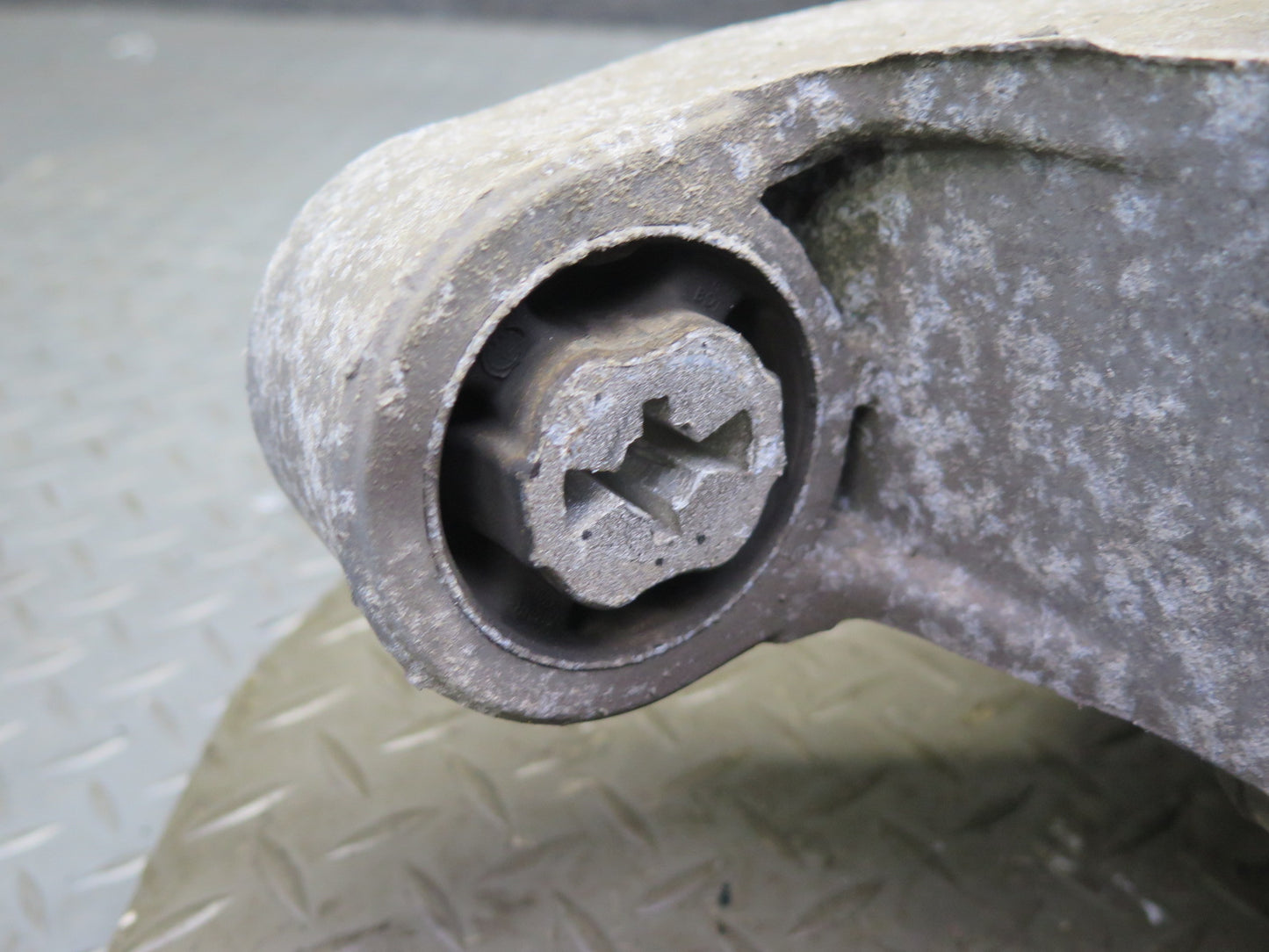 2011-2014 Porsche Cayenne 958 4.8L Turbo Rear Axle Differential Carrier 2.92