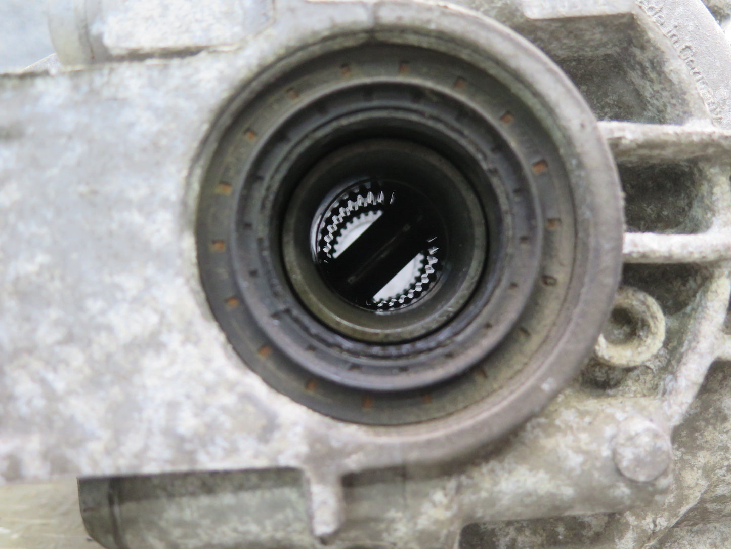 2011-2014 Porsche Cayenne 958 4.8L Turbo Rear Axle Differential Carrier 2.92