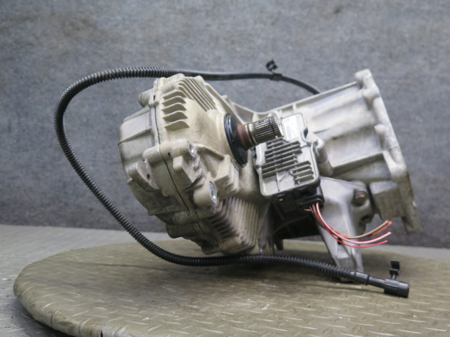 11-14 Porsche Cayenne 958 4.8L Turbo AWD Transmission Transfer Case Box W/ Motor