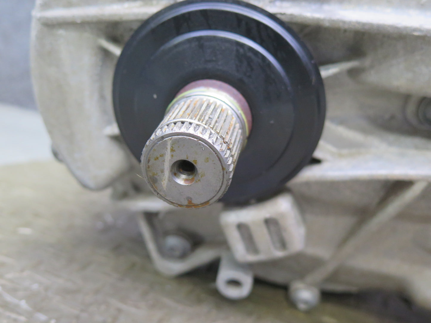 11-14 Porsche Cayenne 958 4.8L Turbo AWD Transmission Transfer Case Box W/ Motor