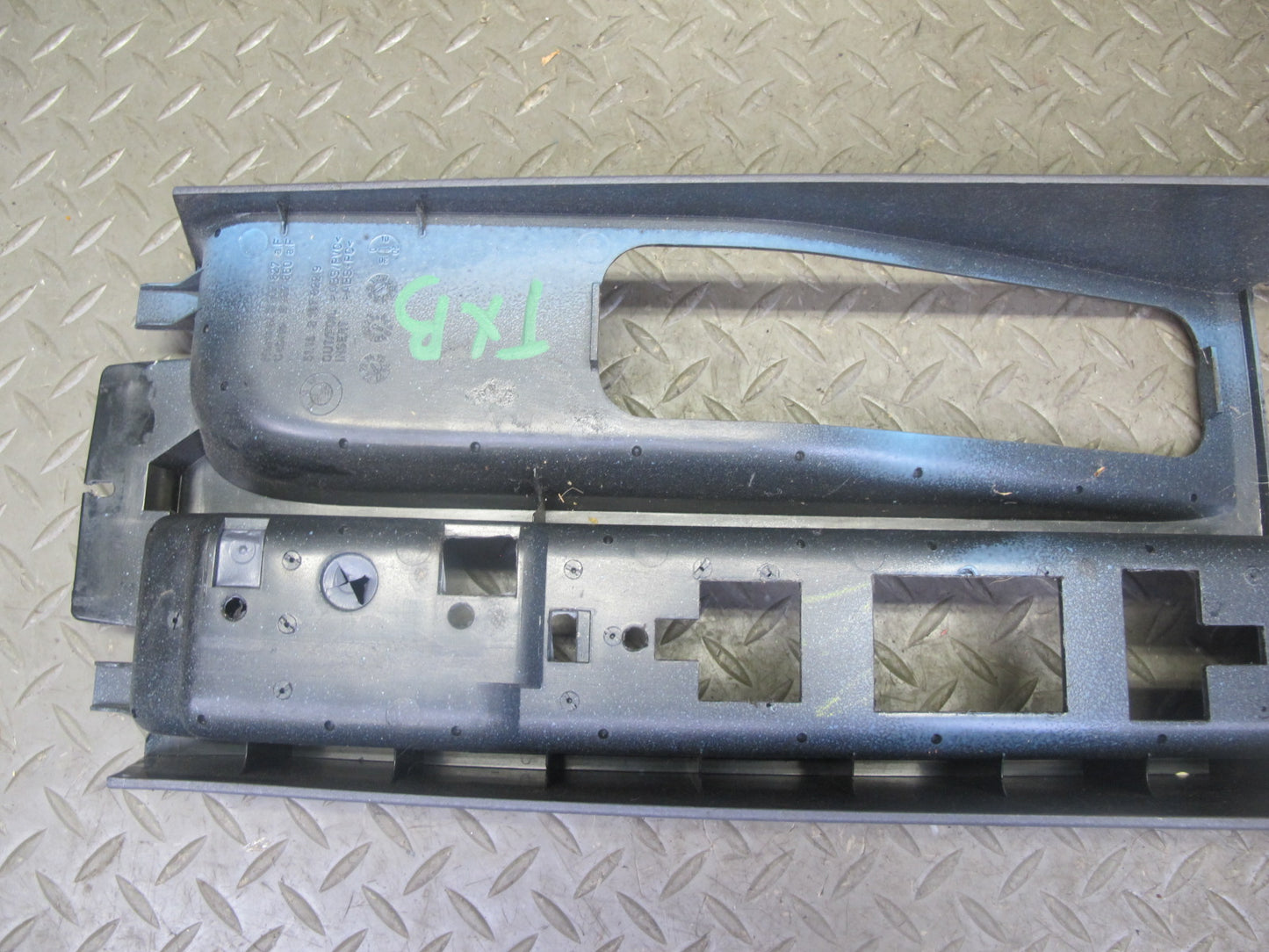 96-99 BMW E36 328iC Center Console Trim Cover Panel 162484 OEM