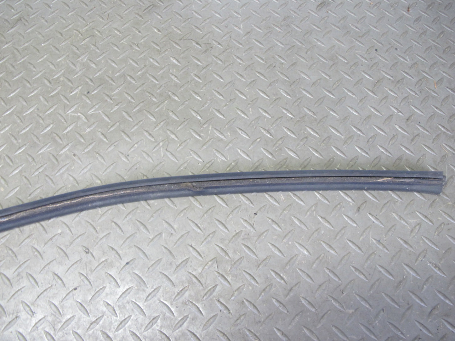 94-99 BMW E36 328iC Front Hood Weatherstrip Rubber Seal Gasket Set OEM