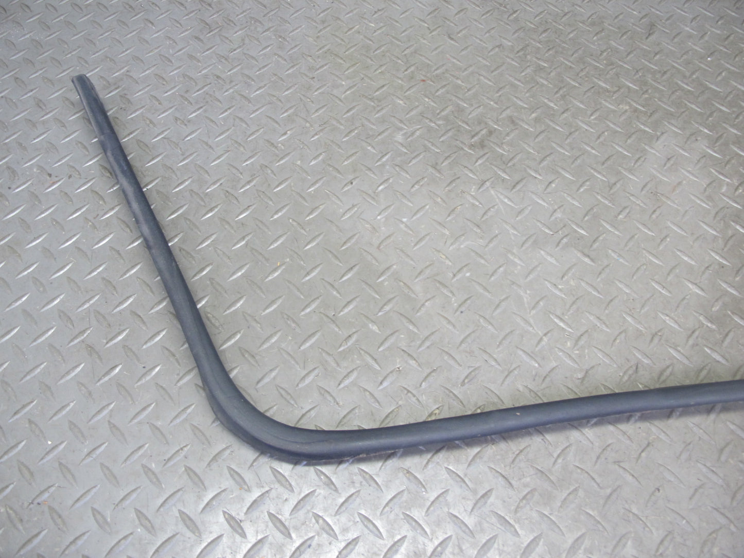 94-99 BMW E36 328iC Front Hood Weatherstrip Rubber Seal Gasket Set OEM