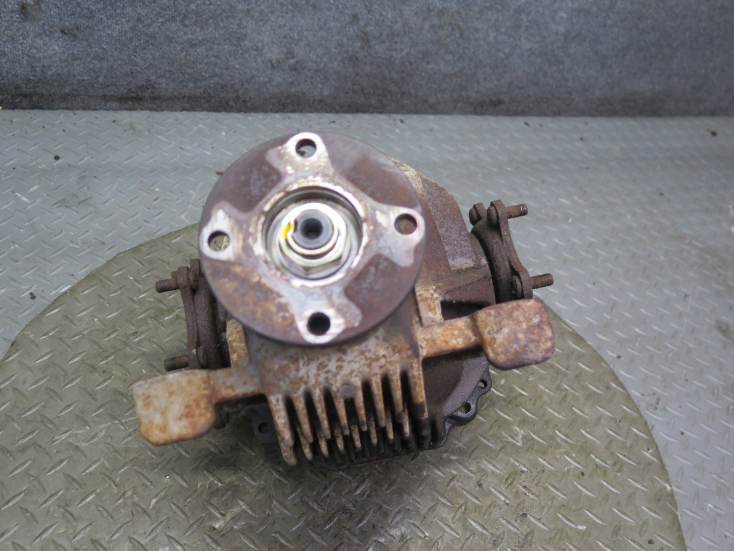 89-92 Toyota Supra MK3 NA A/T G284 Rear Differential Carrier 4.3 Ratio 118k OEM