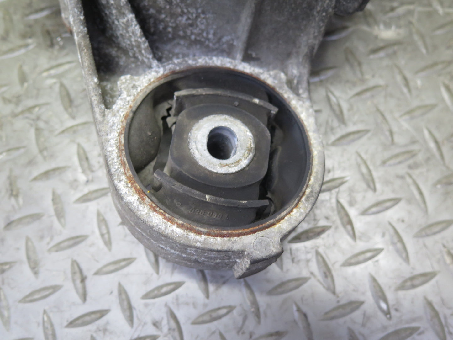 96-99 BMW E36/7 Z3 1.9L M44 M/T Rear Differential Carrier 3.45 Ratio OEM